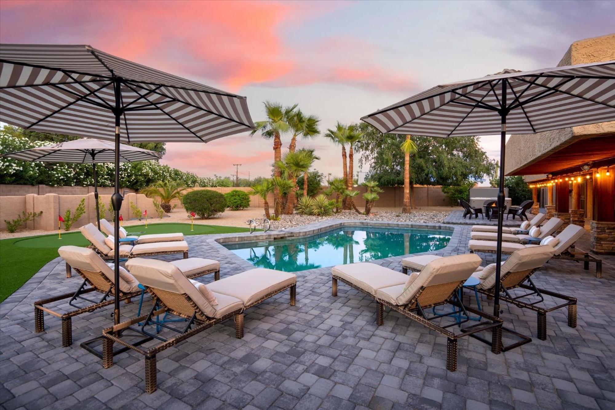 Pickleball & Putt Putt Pool Hot Tub Loungers * Scottsdale